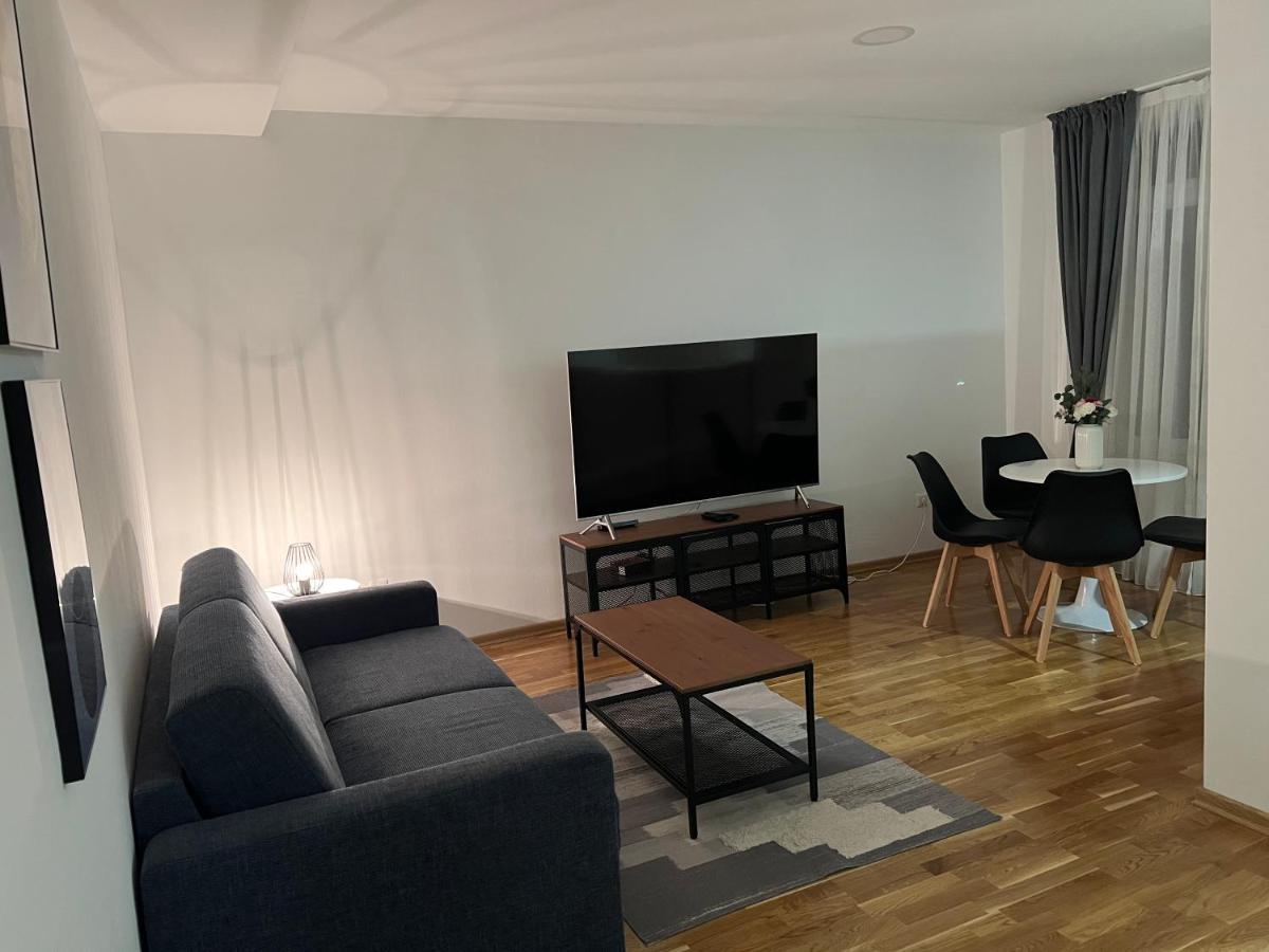 Hotel Central Власич Экстерьер фото